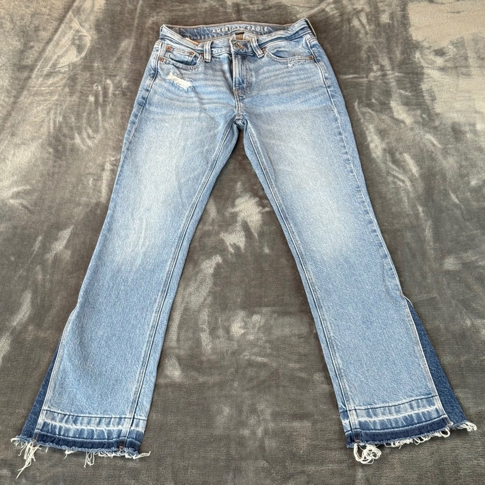 American Eagle 90s Low-Rise Skinny Kick‎ Jeans Light Wash Frayed Hem 00 Short